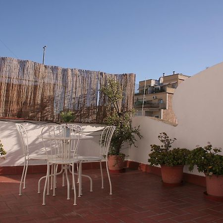 Lovely Apartment With A Terrace Barcelona Kültér fotó
