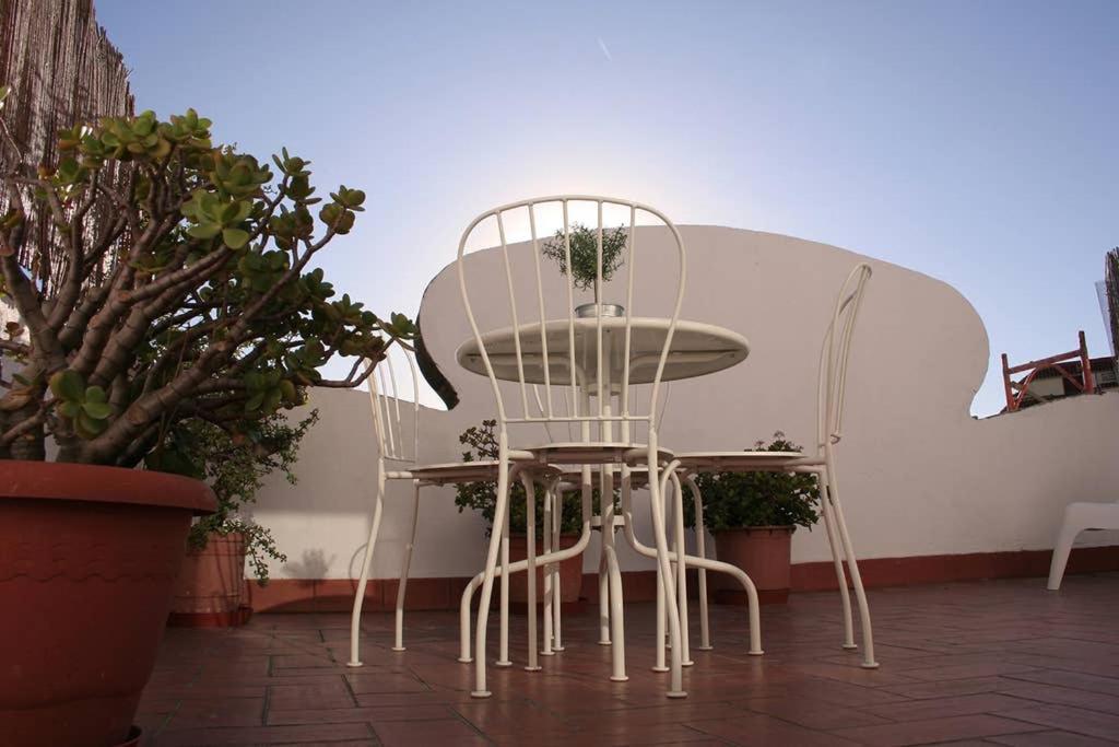 Lovely Apartment With A Terrace Barcelona Kültér fotó